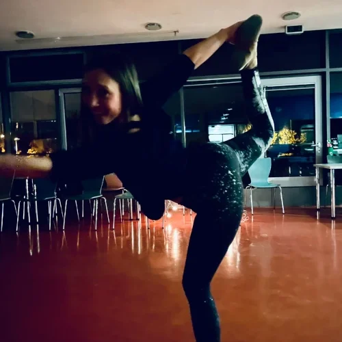 Lisa tanz Brazilian Zouk im Zouk Social in Stuttgart